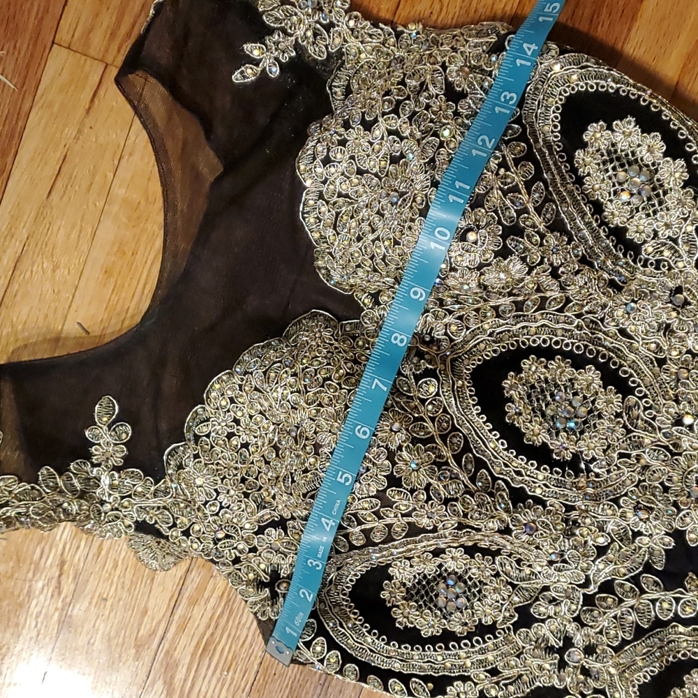 Donated Gorgeous black and gold prom dress - Picture 12 of 17